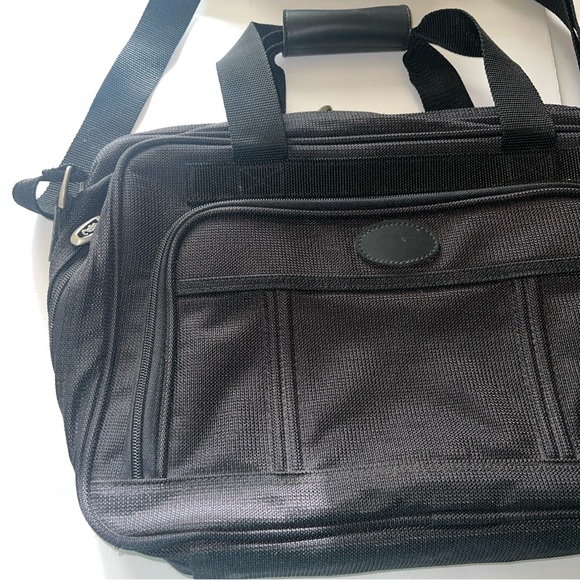 Atlantic Laptop Briefcase Overnight Carry On Black Case 16"x12"adjustable Strap - Picture 2 of 11